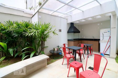 Apartamento para alugar com 39m², 2 quartos e sem vagaÁrea comum - Churrasqueira