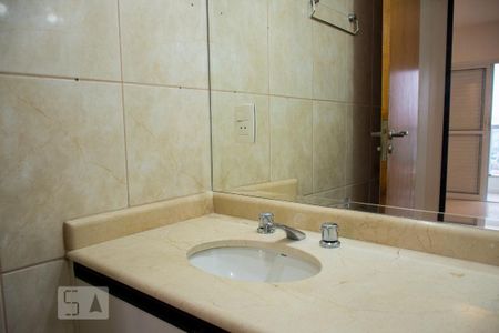 Apartamento para alugar com 146m², 3 quartos e 3 vagas Apartamento para alugar com 146m², 3 quartos e 3 vagasBanheiro da Suíte 3