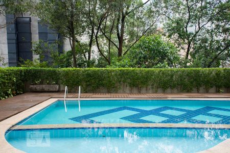 Apartamento para alugar com 146m², 3 quartos e 3 vagas Apartamento para alugar com 146m², 3 quartos e 3 vagasÁrea comum - Piscina