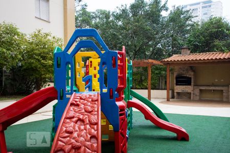 Apartamento para alugar com 146m², 3 quartos e 3 vagas Apartamento para alugar com 146m², 3 quartos e 3 vagasÁrea Comum - Playground