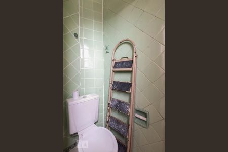 Apartamento para alugar com 95m², 2 quartos e 2 vagas Apartamento para alugar com 95m², 2 quartos e 2 vagasBanheiro de serviço