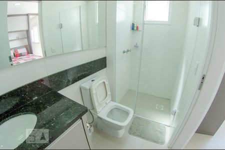 Banheiro da Suíte de apartamento para alugar com 3 quartos, 133m² em Ingleses Norte, Florianópolis