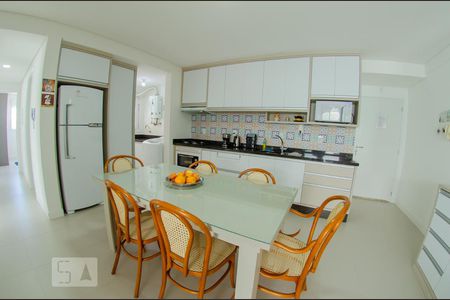 Apartamento para alugar com 133m², 3 quartos e 2 vagasCozinha