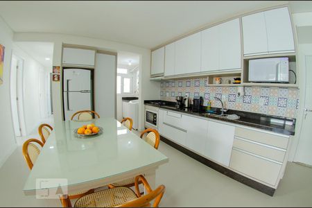 Apartamento para alugar com 133m², 3 quartos e 2 vagasCozinha