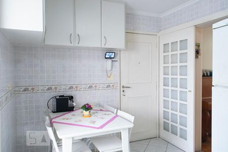 Apartamento à venda com 125m², 3 quartos e 2 vagas Apartamento à venda com 125m², 3 quartos e 2 vagasCOZINHA