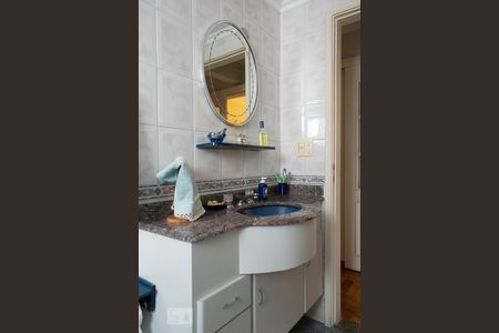 Apartamento à venda com 125m², 3 quartos e 2 vagas Apartamento à venda com 125m², 3 quartos e 2 vagasBANHEIRO