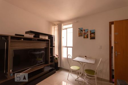 Sala de apartamento à venda com 2 quartos, 47m² em Venda Nova, Belo Horizonte