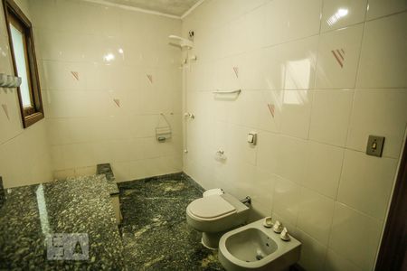 Casa à venda com 463m², 4 quartos e 5 vagas Casa à venda com 463m², 4 quartos e 5 vagasBanheiro da Suíte 3