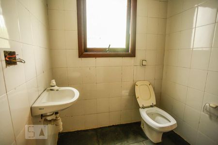 Casa à venda com 463m², 4 quartos e 5 vagas Casa à venda com 463m², 4 quartos e 5 vagasBanheiro