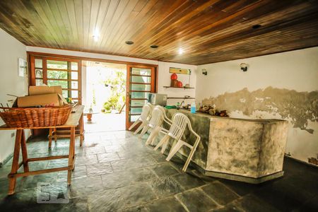 Casa à venda com 463m², 4 quartos e 5 vagas Casa à venda com 463m², 4 quartos e 5 vagasSalão de Festas