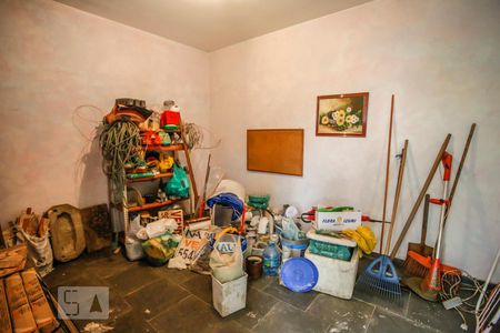 Casa à venda com 463m², 4 quartos e 5 vagas Casa à venda com 463m², 4 quartos e 5 vagasQuarto de Serviço