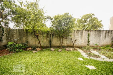 Casa à venda com 463m², 4 quartos e 5 vagas Casa à venda com 463m², 4 quartos e 5 vagasQuintal