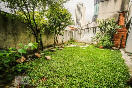 Casa à venda com 463m², 4 quartos e 5 vagas Casa à venda com 463m², 4 quartos e 5 vagasQuintal