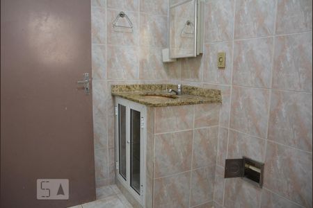 Banheiro de apartamento para alugar com 2 quartos, 78m² em Taquara, Rio de Janeiro