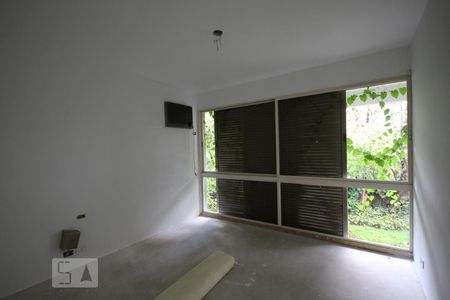 Casa à venda com 467m², 4 quartos e sem vaga