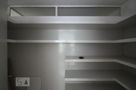 Casa à venda com 467m², 4 quartos e sem vaga