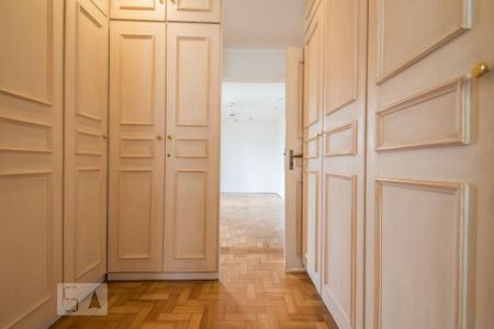 Apartamento para alugar com 178m², 4 quartos e 2 vagasCloset  Suíte