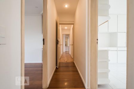 Corredor Quartos de apartamento para alugar com 4 quartos, 178m² em Campo Belo, São Paulo