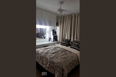 Suite de apartamento à venda com 3 quartos, 74m² em Jardim Maria Rosa, Taboão da Serra