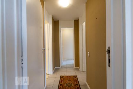 Corredor de apartamento para alugar com 2 quartos, 110m² em Leblon, Rio de Janeiro