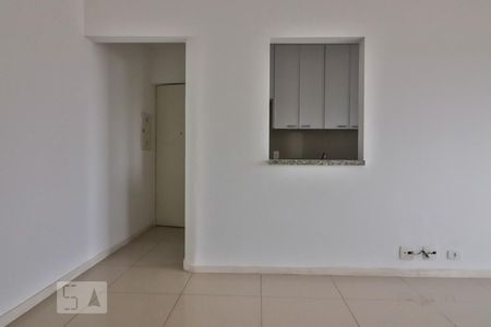 Sala de apartamento para alugar com 2 quartos, 71m² em Jardim Vera Cruz, São Paulo