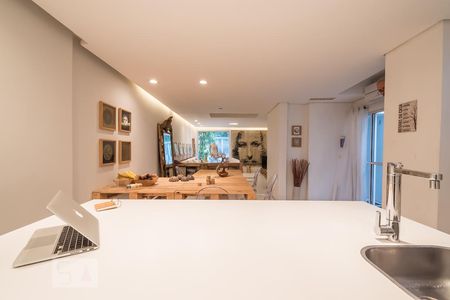 Casa para alugar com 230m², 5 quartos e 1 vagaCozinha