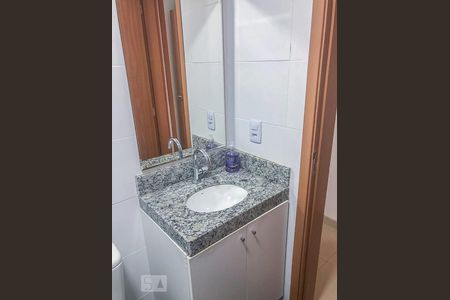 Banheiro de apartamento para alugar com 2 quartos, 48m² em Jardim Íris, São Paulo