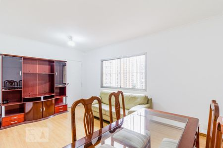 Sala de apartamento para alugar com 3 quartos, 85m² em Vila Olímpia, São Paulo