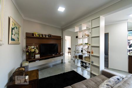 Sala de casa para alugar com 3 quartos, 225m² em Sumaré, São Paulo