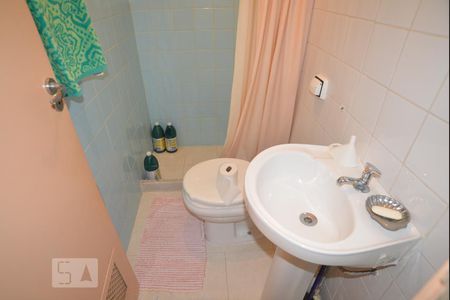 Apartamento à venda com 111m², 3 quartos e 2 vagasBanheiro de Serviço