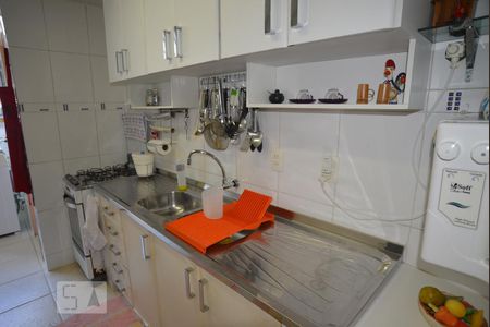 Apartamento à venda com 111m², 3 quartos e 2 vagasCozinha