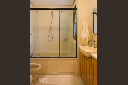 Apartamento à venda com 136m², 3 quartos e 2 vagasBanheiro Suite Master 