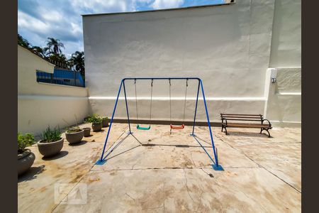 Apartamento à venda com 75m², 2 quartos e 1 vaga Apartamento à venda com 75m², 2 quartos e 1 vagaÁrea Comum - Playground