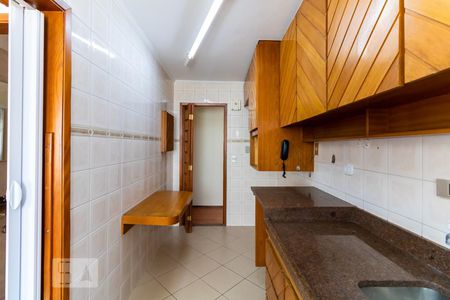 Apartamento à venda com 75m², 2 quartos e 1 vaga Apartamento à venda com 75m², 2 quartos e 1 vagaCozinha