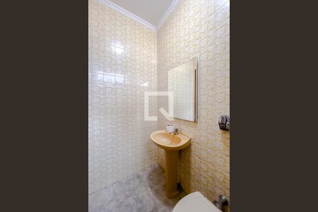 Casa para alugar com 440m², 4 quartos e 5 vagasBanheiro de Serviço