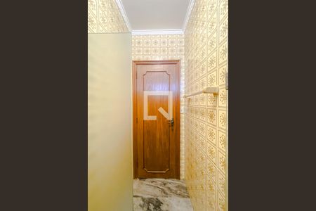 Casa para alugar com 440m², 4 quartos e 5 vagasBanheiro 