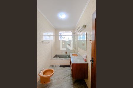 Casa para alugar com 440m², 4 quartos e 5 vagasBanheiro do Quarto 4 