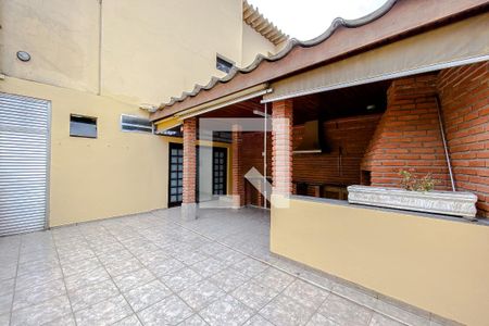 Casa para alugar com 440m², 4 quartos e 5 vagasÁrea comum - Churrasqueira