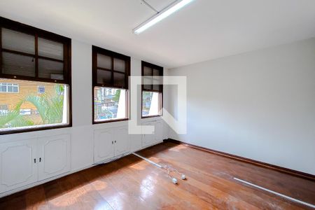 Casa para alugar com 440m², 4 quartos e 5 vagasQuarto 4 