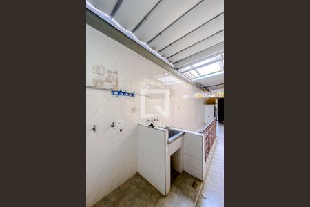 Casa para alugar com 440m², 4 quartos e 5 vagasÁrea de Serviço
