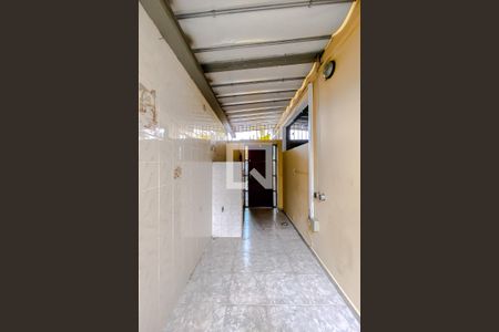 Casa para alugar com 440m², 4 quartos e 5 vagasCorredor