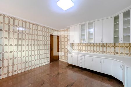 Casa para alugar com 440m², 4 quartos e 5 vagasCozinha