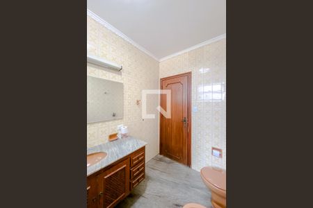 Casa para alugar com 440m², 4 quartos e 5 vagasBanheiro do Quarto 4 
