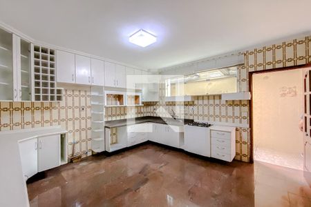 Casa para alugar com 440m², 4 quartos e 5 vagasCozinha