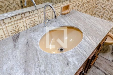 Casa para alugar com 440m², 4 quartos e 5 vagasBanheiro