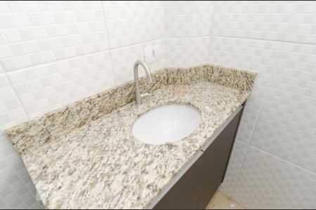 Banheiro de casa para alugar com 1 quarto, 32m² em Alves Dias, São Bernardo do Campo