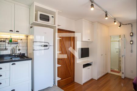 Studio para alugar com 28m², 1 quarto e 1 vaga Studio para alugar com 28m², 1 quarto e 1 vagaCozinha