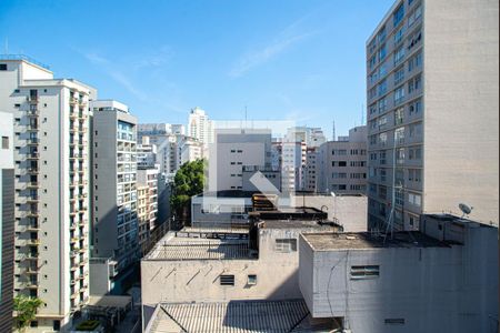 Studio para alugar com 28m², 1 quarto e 1 vaga Studio para alugar com 28m², 1 quarto e 1 vagaVista da Varanda da Sala/Quarto