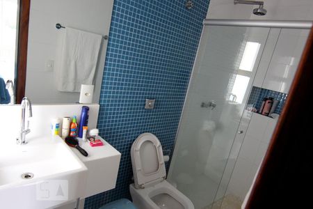 Casa de condomínio para alugar com 450m², 4 quartos e 4 vagas Casa de condomínio para alugar com 450m², 4 quartos e 4 vagasBanheiro