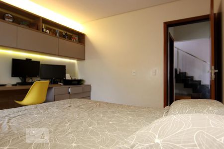 Casa de condomínio para alugar com 450m², 4 quartos e 4 vagas Casa de condomínio para alugar com 450m², 4 quartos e 4 vagasquarto 3